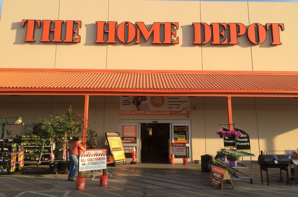   est au magasin Home Depot les chiens sont acceptés